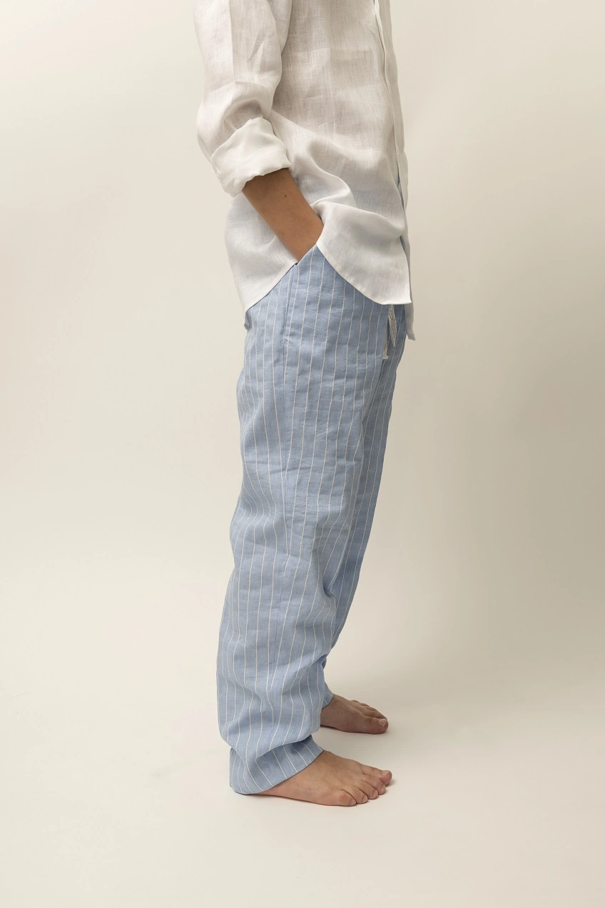 MODEL-ECOMM_0406_07