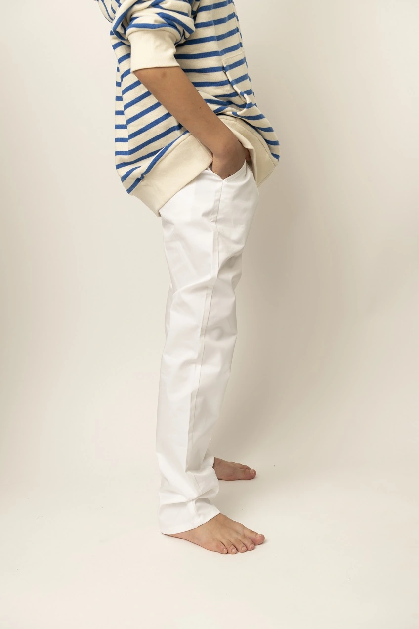 MODEL-ECOMM_0406_23