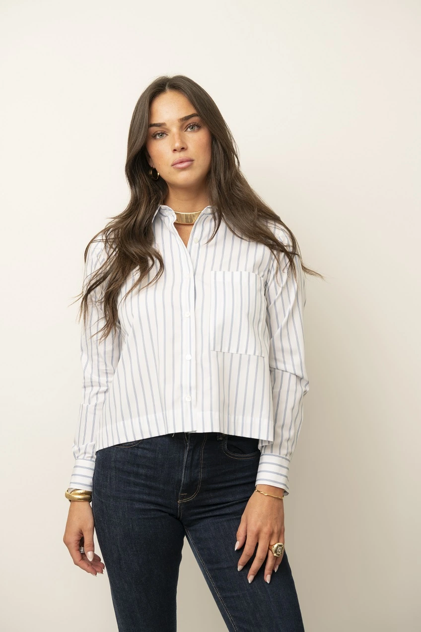 MODEL ECOMM_0406_67