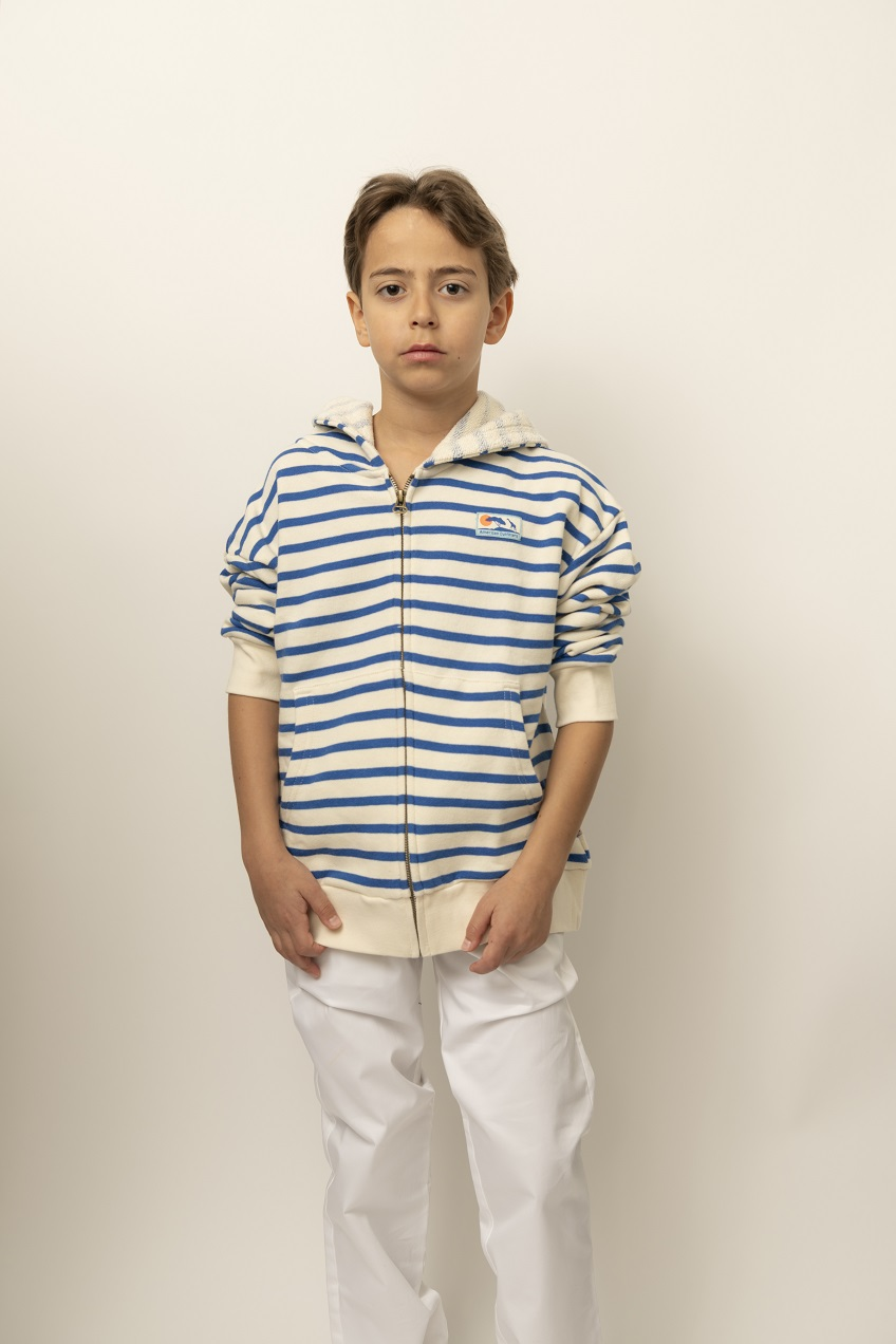 MODELECOMM_0406_22
